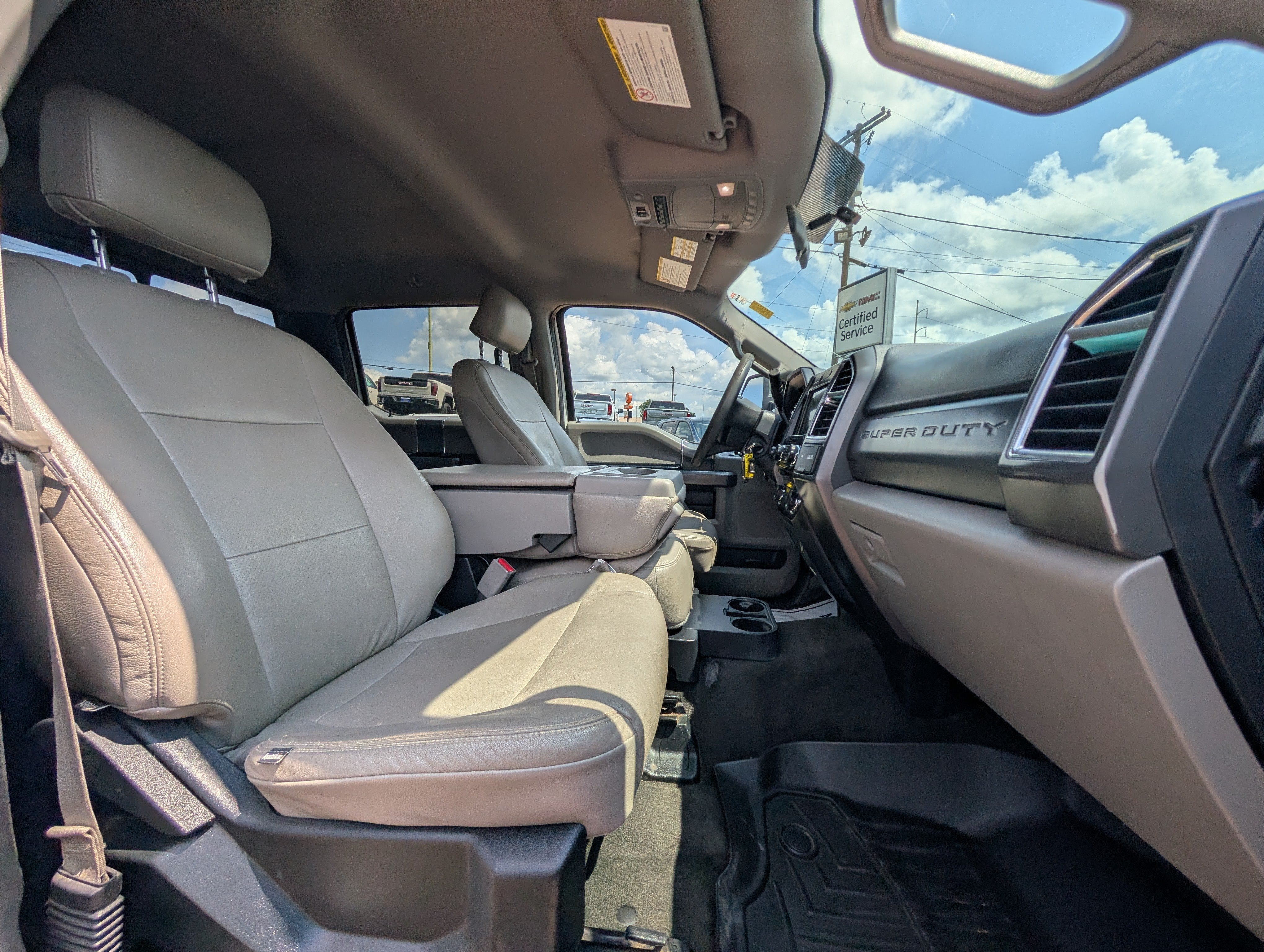 2017 Ford Super Duty F-250 SRW Lariat
