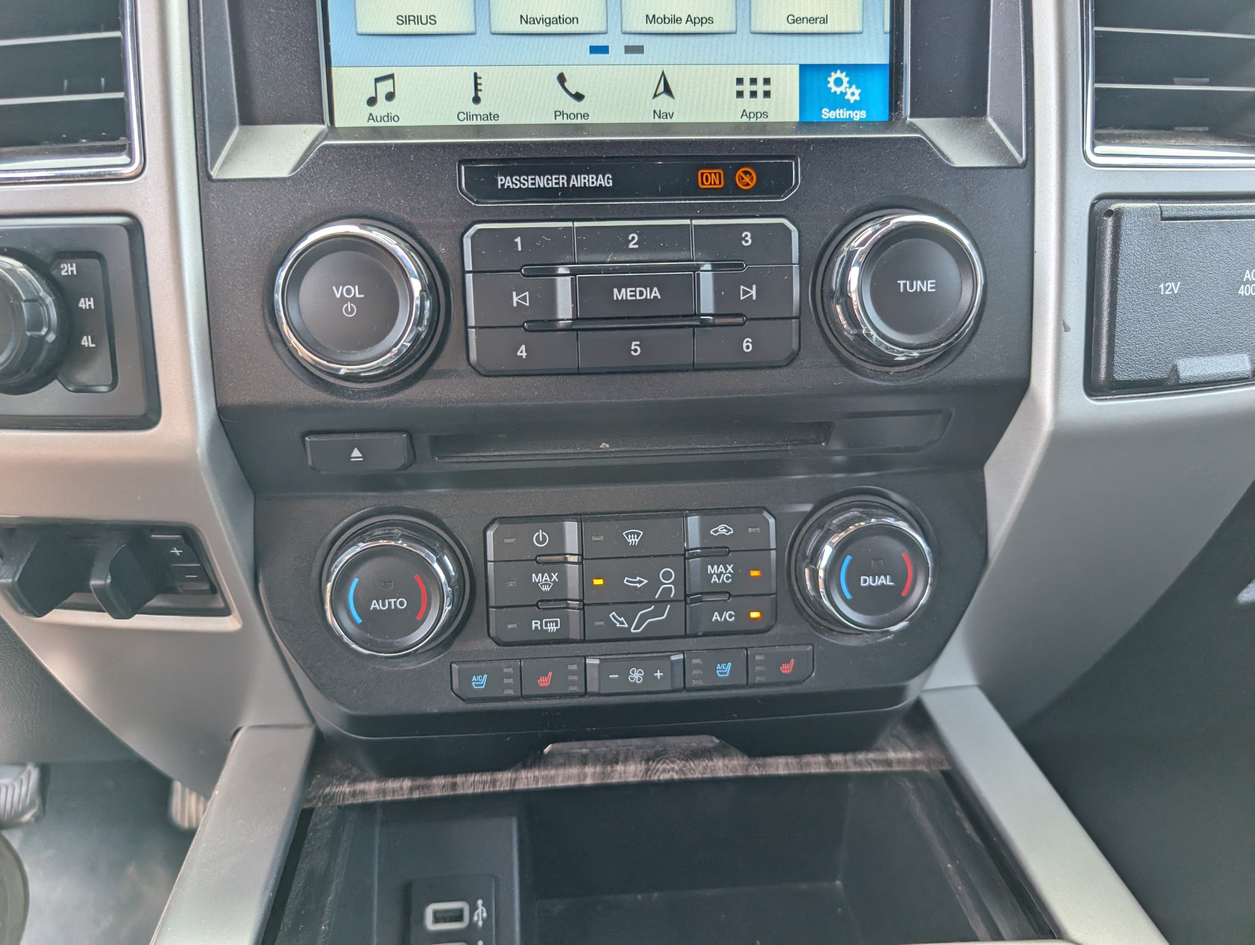 2018 Ford Super Duty F-350 SRW XL