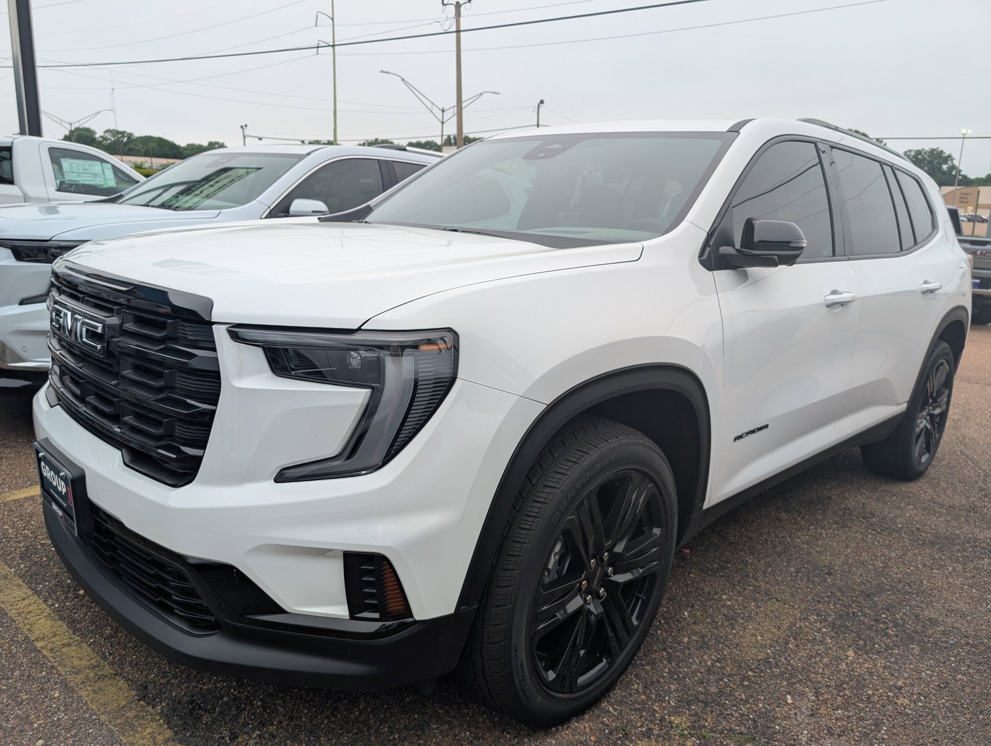 2026 GMC Acadia Elevation FWD's photo