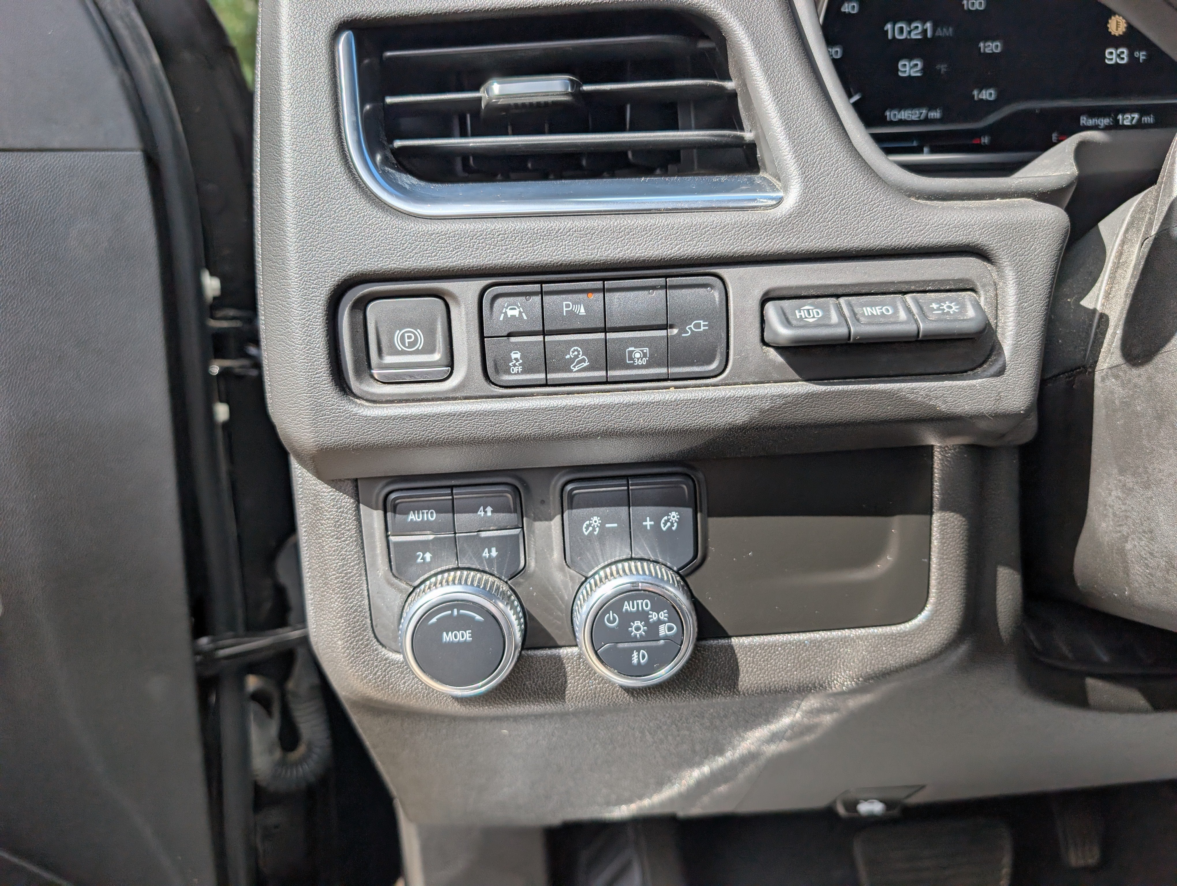 2022 GMC Yukon AT4