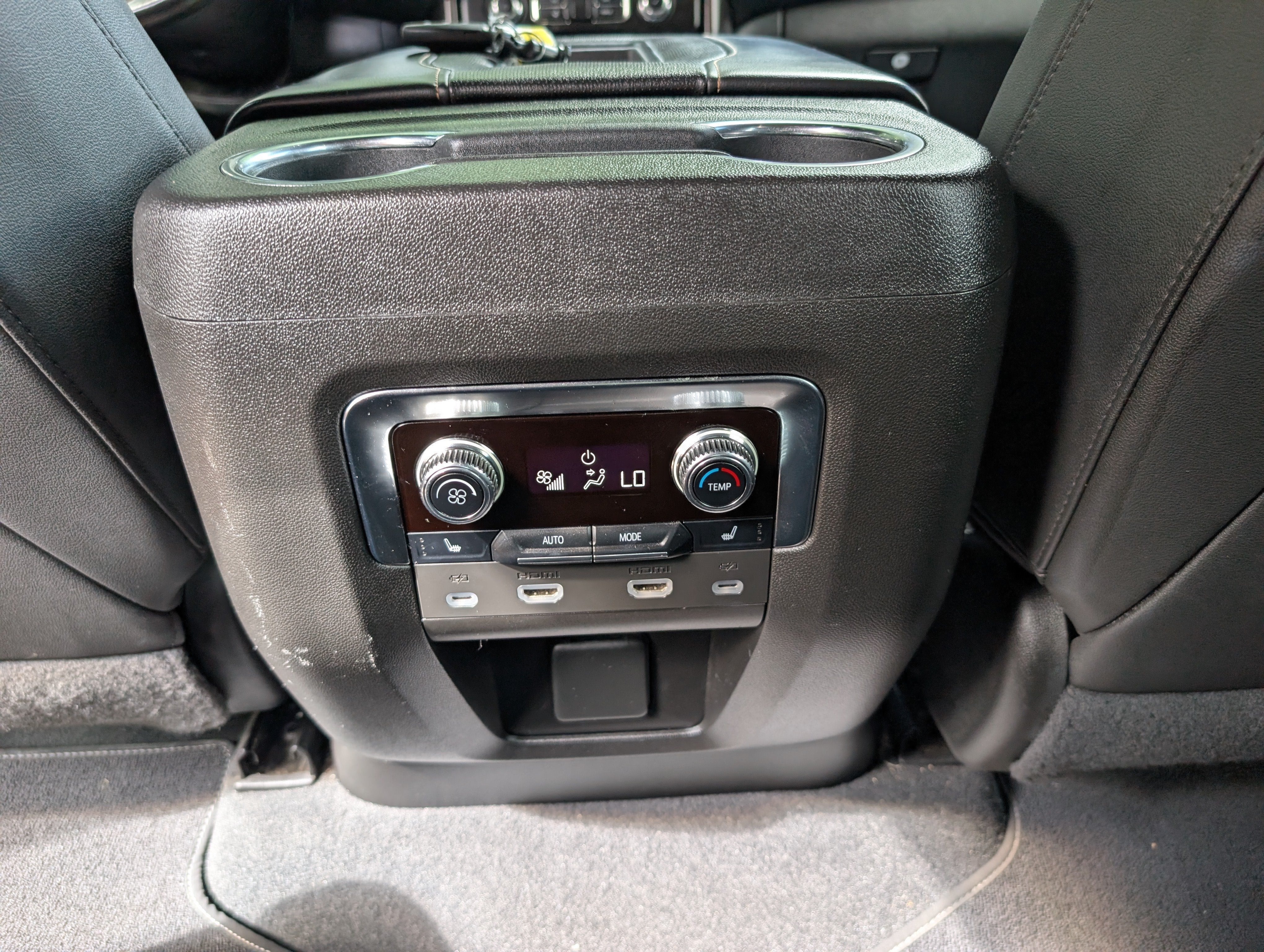 2022 GMC Yukon AT4