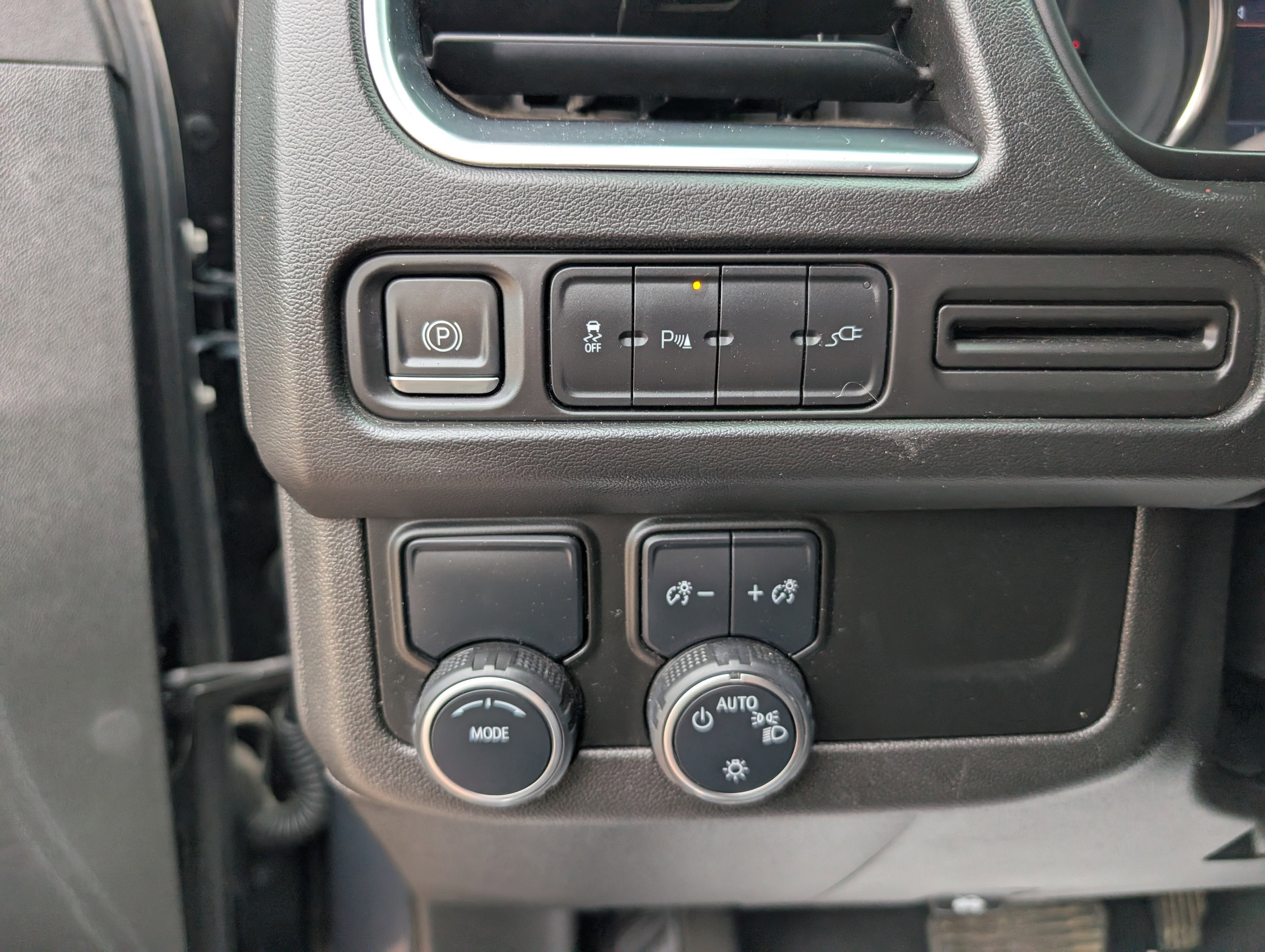 2021 Chevrolet Suburban RST