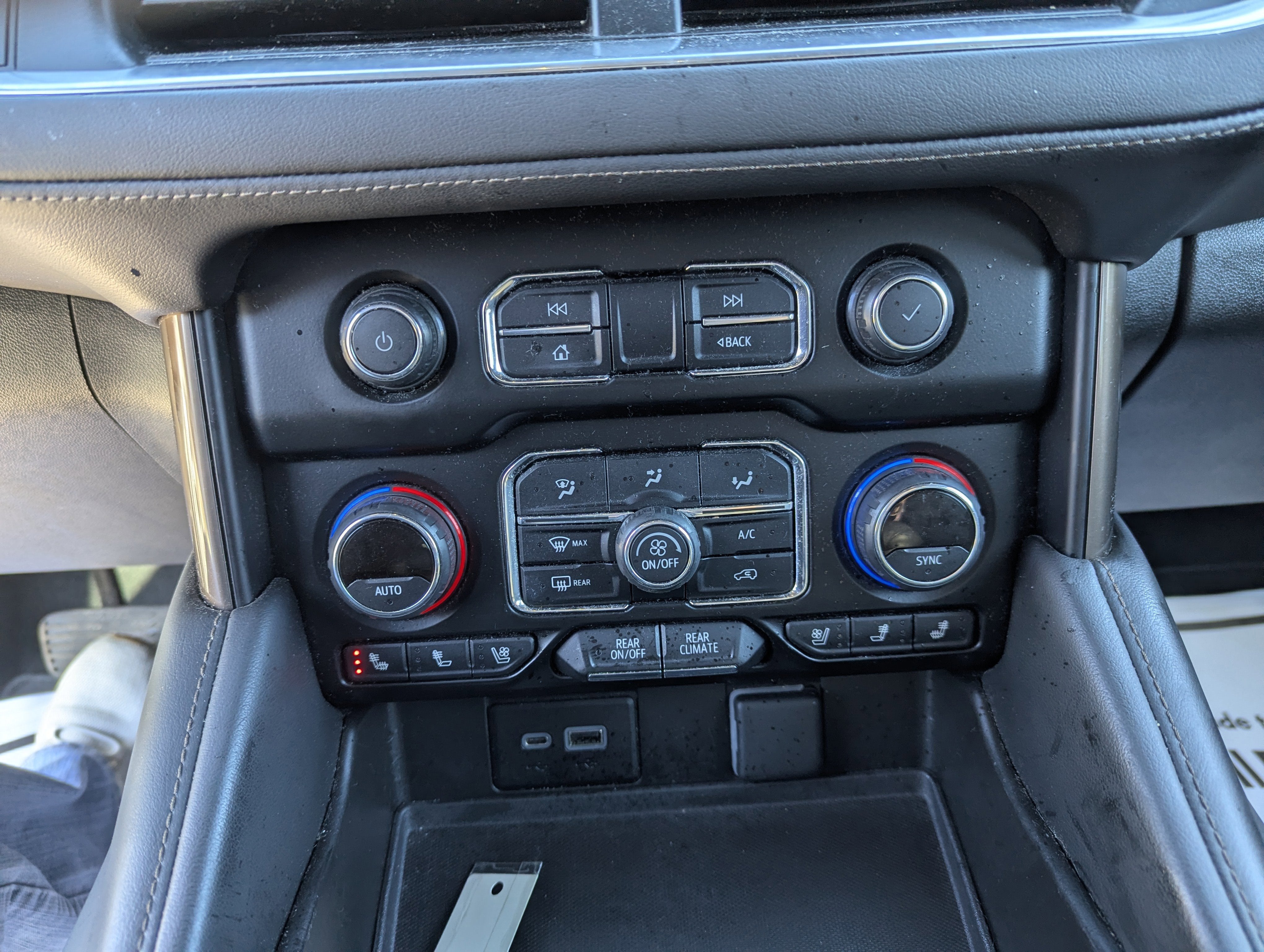 2021 Chevrolet Suburban High Country