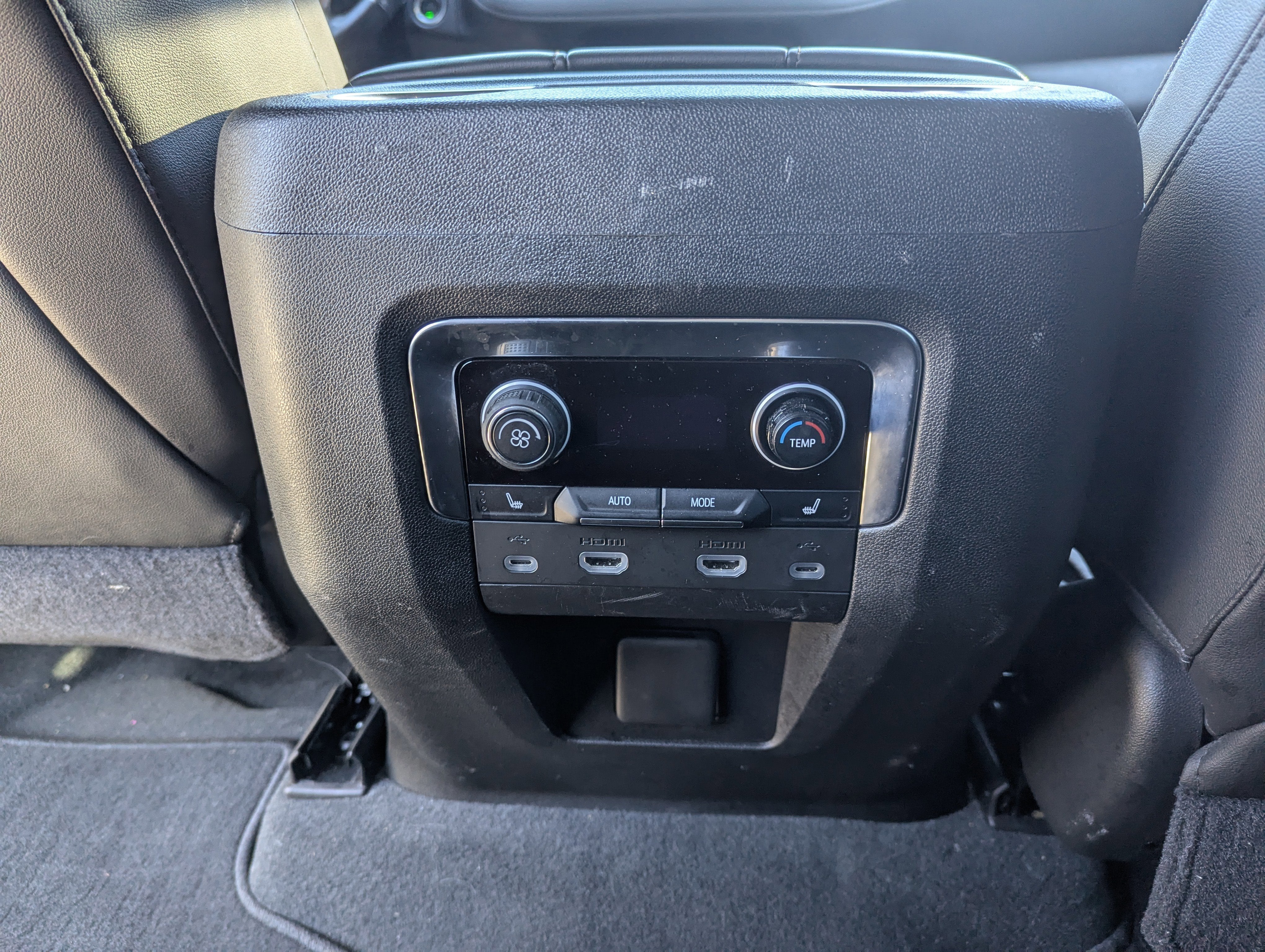 2021 Chevrolet Suburban High Country