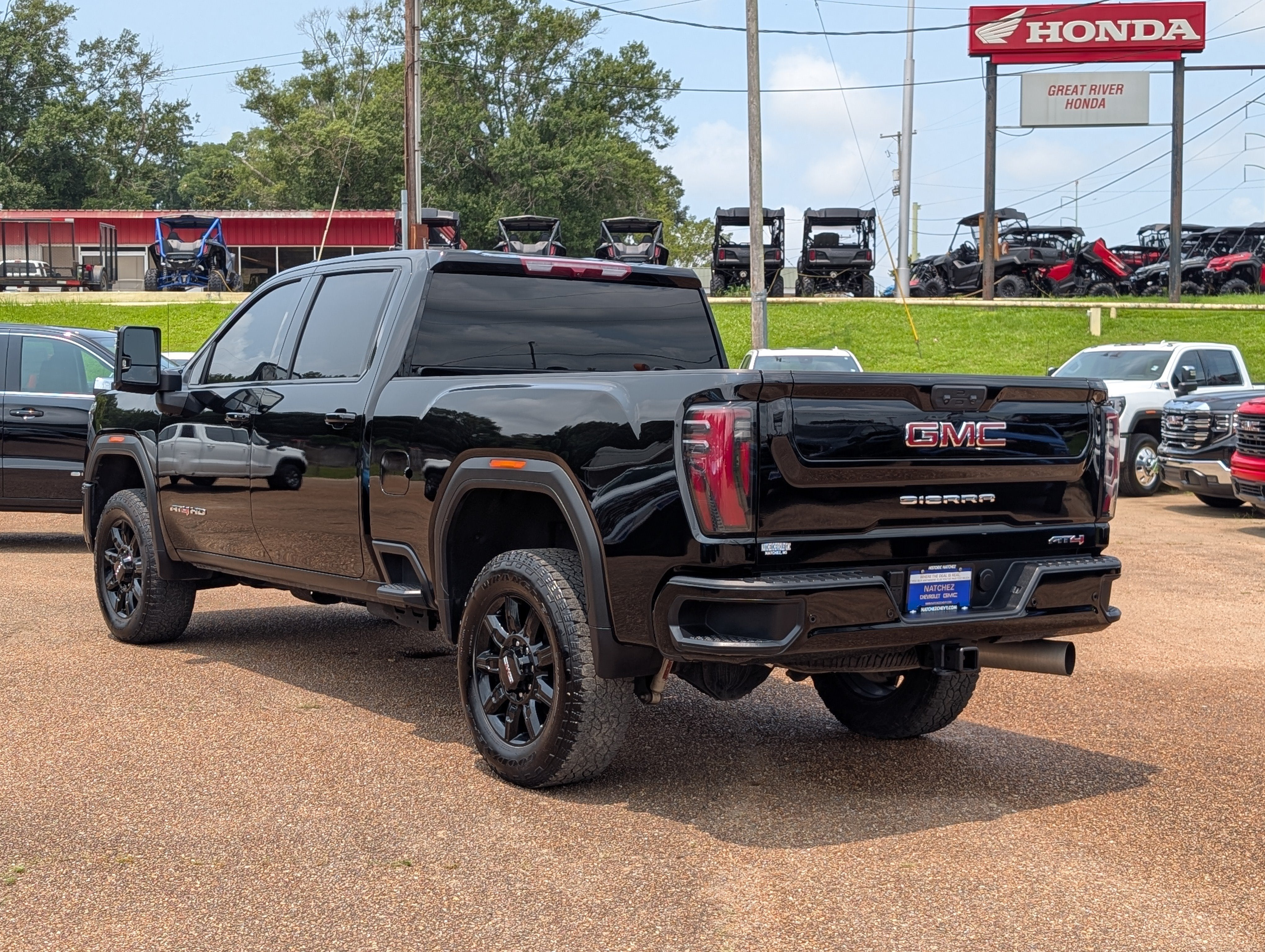 2025 GMC Sierra 2500 HD AT4