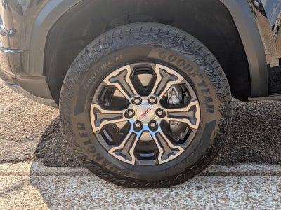 2025 GMC Canyon AT4