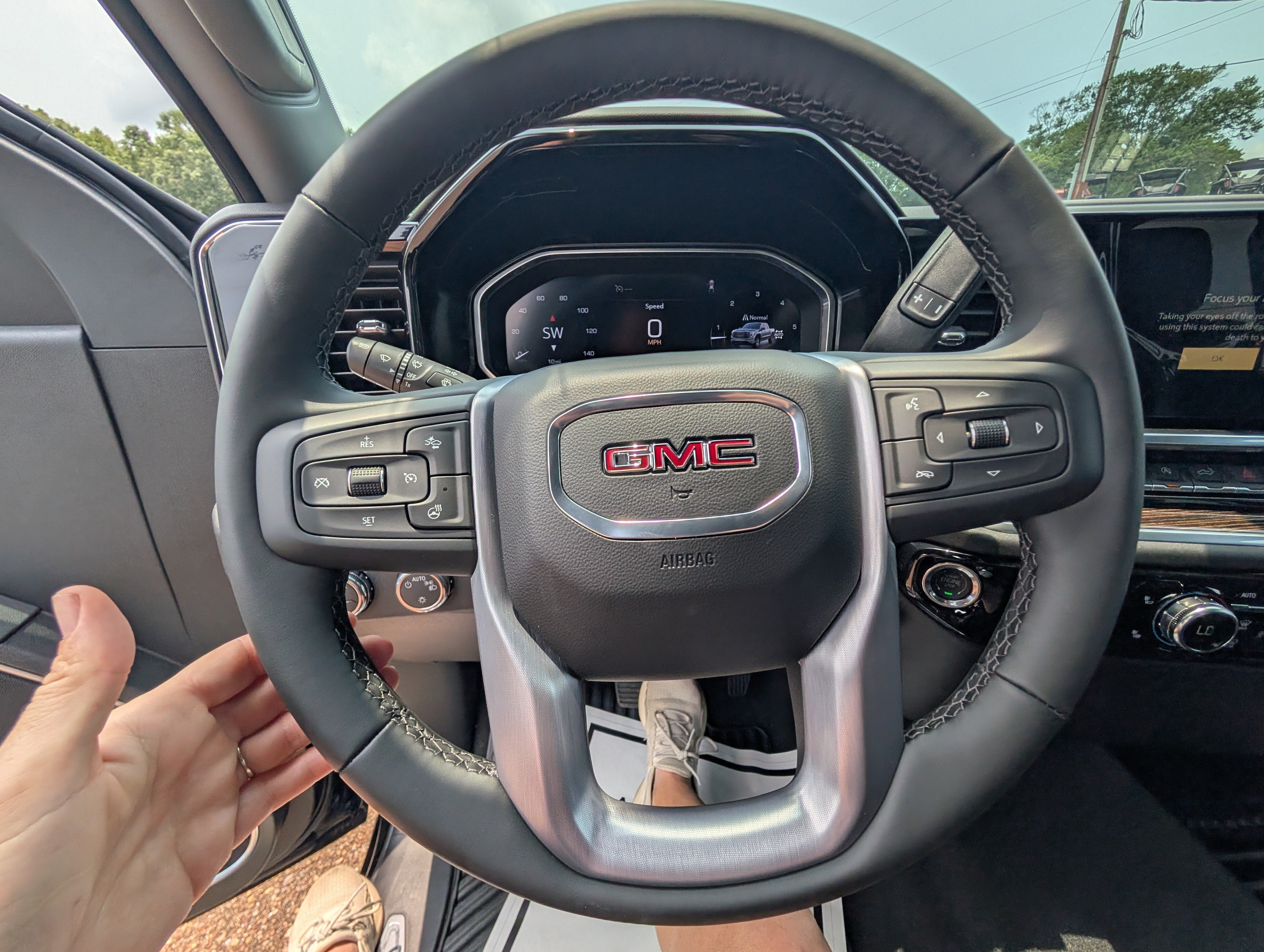 2026 GMC Sierra 1500 SLE