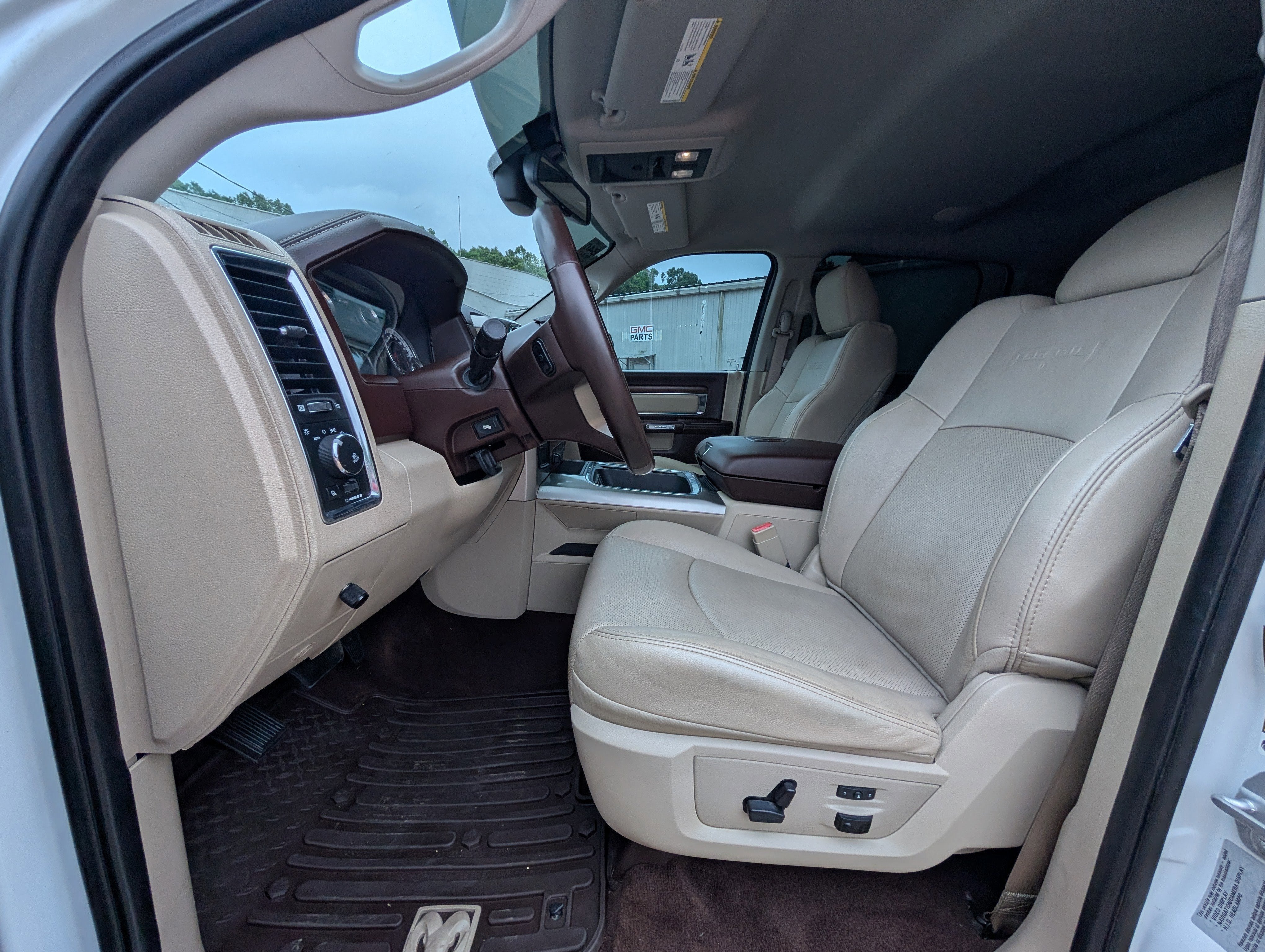 2016 RAM 3500 Laramie