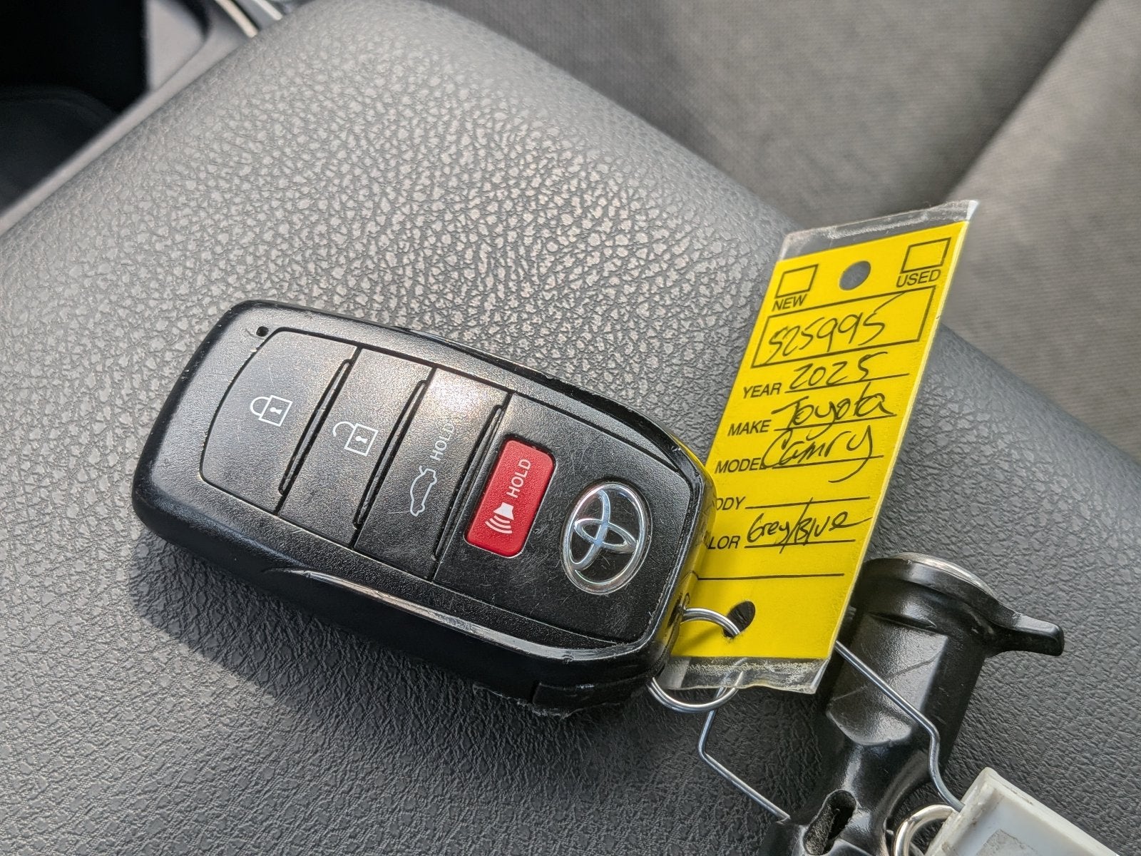 2025 Toyota Camry LE