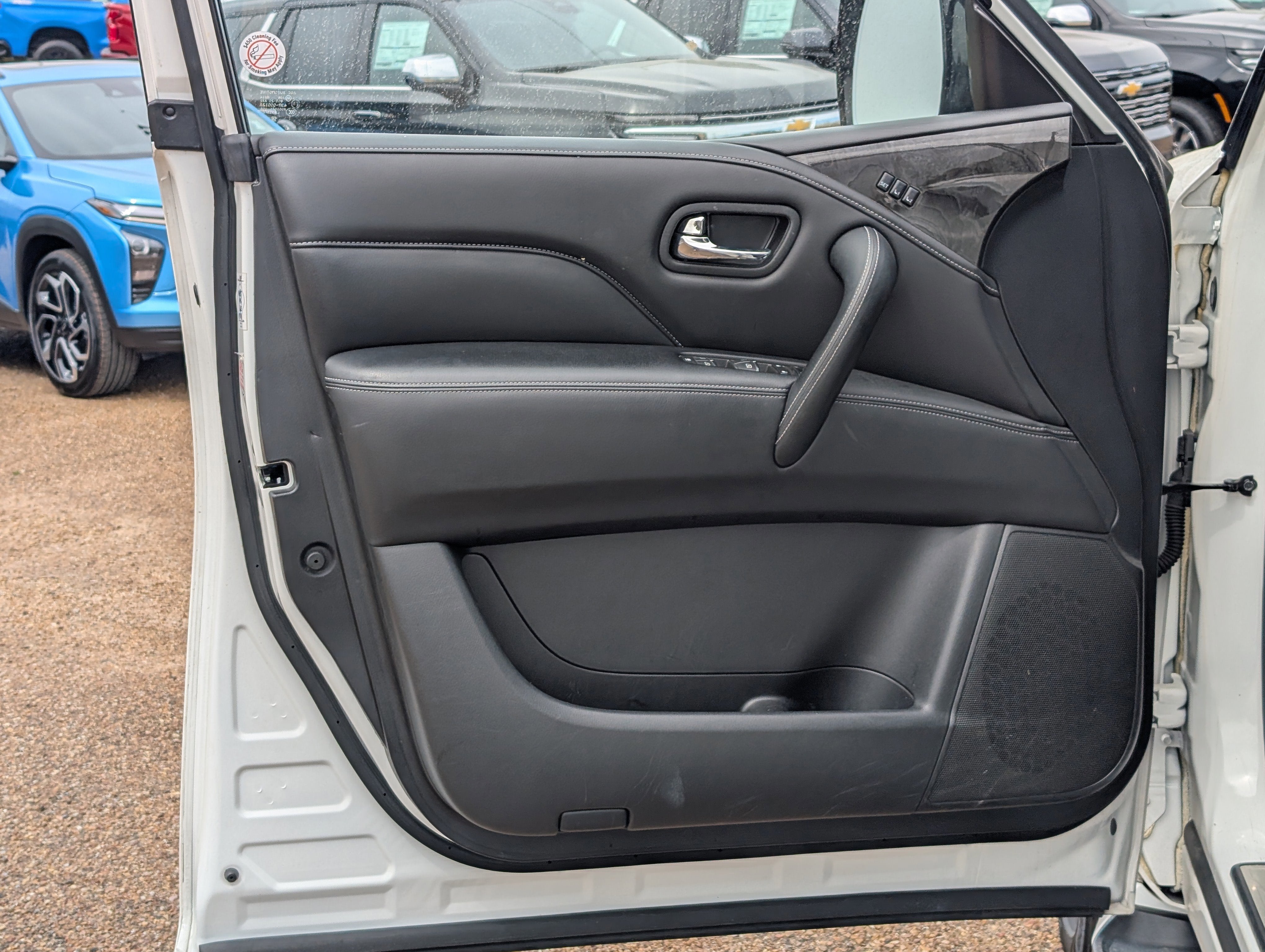 2024 INFINITI QX80 LUXE